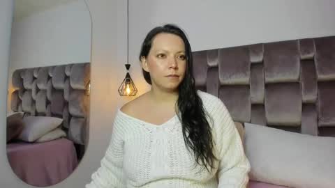 Snapshot of maitemarshall chatting on March 9, 2025, 1:15 pm Maite online show from March 9, 2025, 1:15 pm