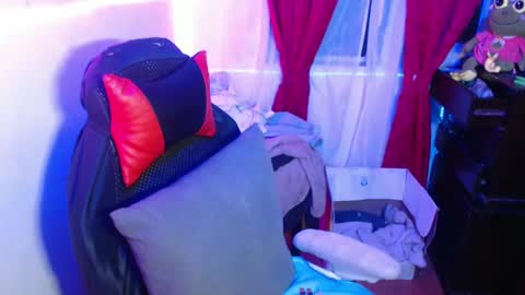 Snapshot of maitte_22 chatting on January 29, 2025, 1:58 am Hello friends Im on another account online show from January 29, 2025, 1:58 am