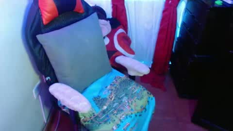 Snapshot of maitte_22 chatting on February 9, 2025, 6:54 am Hello friends Im on another account online show from February 9, 2025, 6:54 am