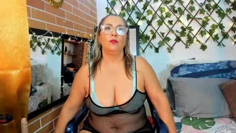 Snapshot of maja_hills chatting on March 6, 2025, 6:48 pm maja_hills online show from March 6, 2025, 6:48 pm