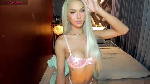 Snapshot of majestictspatty chatting on October 9, 2025, 11:47 pm Patty Grey online show from October 9, 2025, 11:47 pm