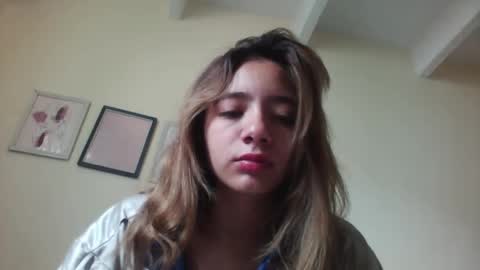 Snapshot of majo_gomezz chatting on September 26, 2025, 3:27 pm majo_gomezz online show from September 26, 2025, 3:27 pm