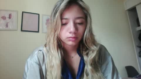 majo_gomezz online show from January 18, 2026, 5:17 pm