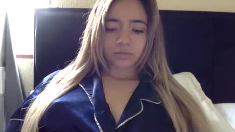 majo_gomezz online show from April 24, 2026, 5:26 pm
