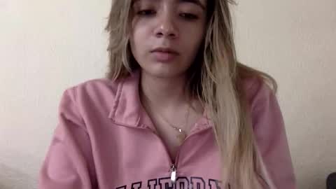 majo_gomezz online show from April 27, 2026, 3:04 am