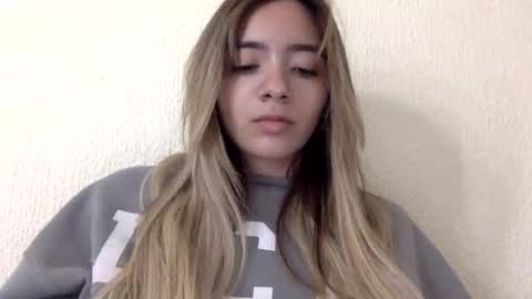 majo_gomezz online show from May 6, 2026, 12:08 am