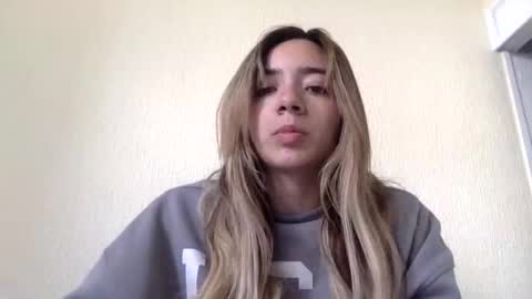 majo_gomezz online show from May 6, 2026, 3:28 pm