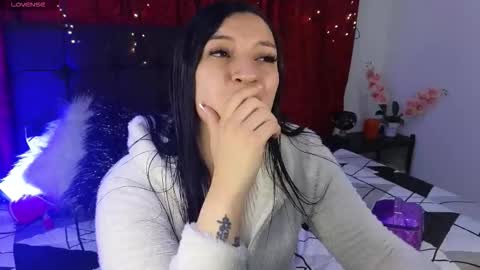 Celeste Bonet  online show from October 9, 2025, 11:41 am