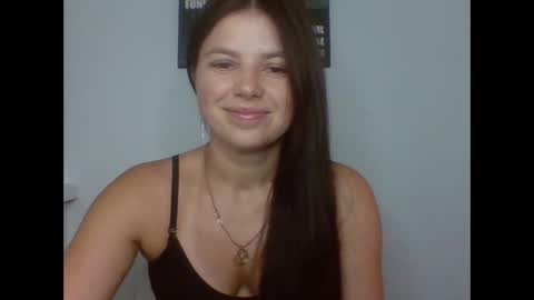 make_mesmile online show from September 10, 2025, 5:57 pm