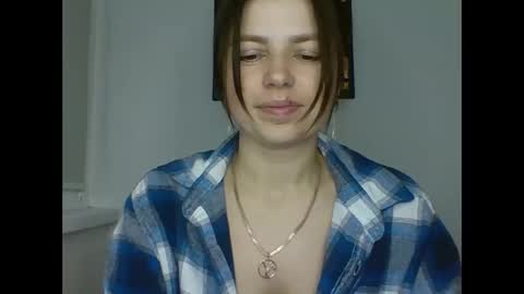 make_mesmile online show from May 7, 2026, 6:24 pm