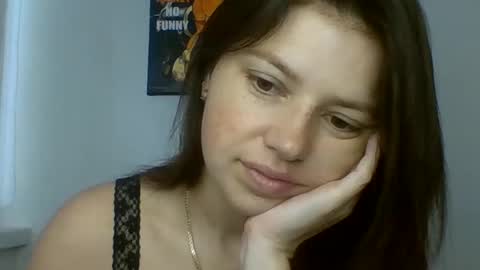 make_mesmile online show from June 12, 2026, 6:34 am