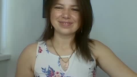 make_mesmile online show from June 19, 2026, 6:29 am