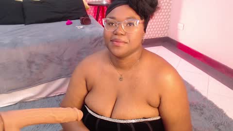 Snapshot of makena_gh chatting on January 3, 2025, 3:27 am makena online show from January 3, 2025, 3:27 am