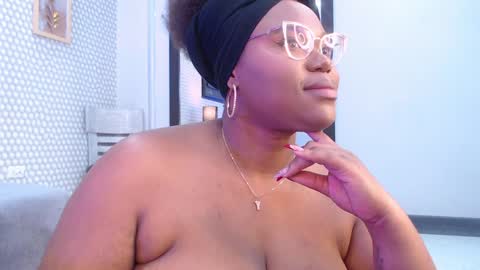 Snapshot of makena_gh chatting on February 8, 2025, 3:08 am makena online show from February 8, 2025, 3:08 am