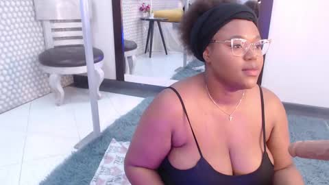 Snapshot of makena_gh chatting on February 17, 2025, 3:04 am makena online show from February 17, 2025, 3:04 am