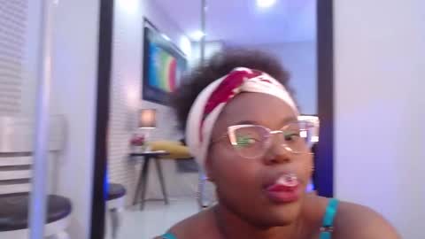 Snapshot of makena_gh chatting on February 23, 2025, 3:35 am makena online show from February 23, 2025, 3:35 am