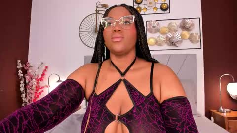 makena online show from November 8, 2025, 4:45 am