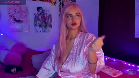 Snapshot of maki_sins chatting on October 20, 2025, 4:24 am Maki Sins online show from October 20, 2025, 4:24 am