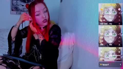 Snapshot of makii_33 chatting on March 9, 2025, 5:49 pm ... ... online show from March 9, 2025, 5:49 pm