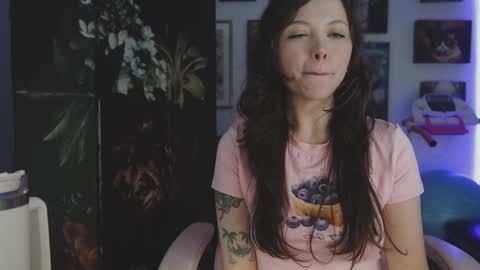 MakiyahBelle online show from January 16, 2026, 9:57 am