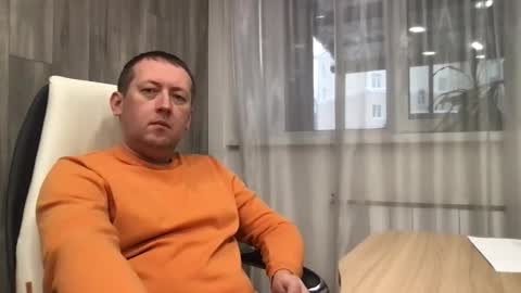 Snapshot of maks199402 chatting on December 18, 2025, 9:48 am maksoffice online show from December 18, 2025, 9:48 am