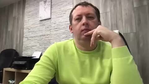 Snapshot of maks199402 chatting on January 12, 2026, 7:57 am maksoffice online show from January 12, 2026, 7:57 am