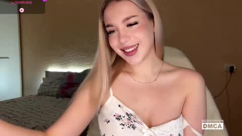 maksisisia online show from November 30, 2025, 1:48 pm