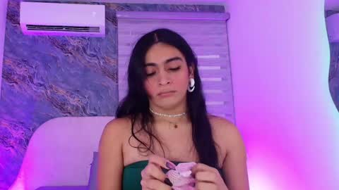 malaia thompson  online show from April 15, 2026, 11:50 am