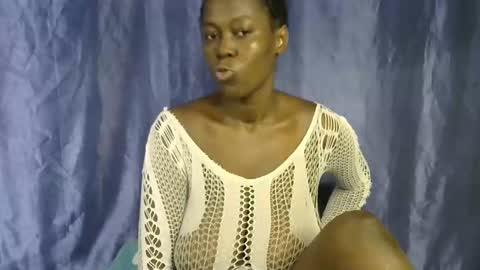 malaika_musa online show from April 27, 2026, 2:53 am