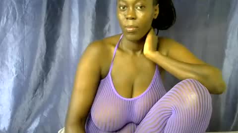 malaika_musa online show from July 1, 2026, 4:25 am