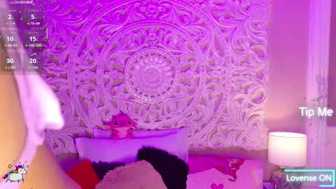 Snapshot of malaikabrown chatting on May 17, 2026, 4:32 am online show from May 17, 2026, 4:32 am