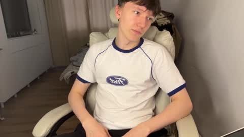 Snapshot of malcolm_yang chatting on October 10, 2025, 12:04 pm Tom and Mark 3 online show from October 10, 2025, 12:04 pm