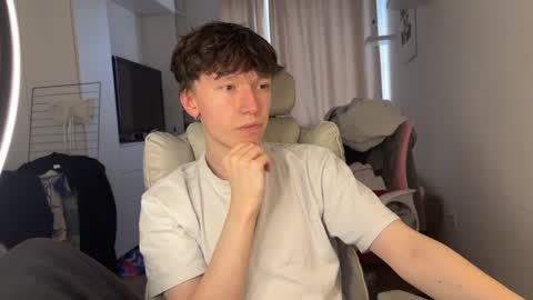 Snapshot of malcolm_yang chatting on October 23, 2025, 9:19 am Tom and Mark 3 online show from October 23, 2025, 9:19 am