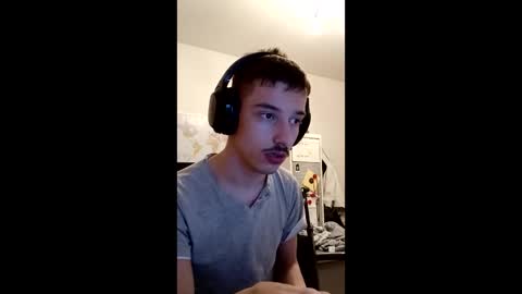 male20y online show from April 29, 2026, 11:22 pm