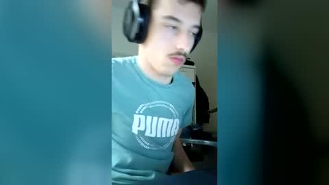 male20y online show from June 12, 2026, 4:28 pm