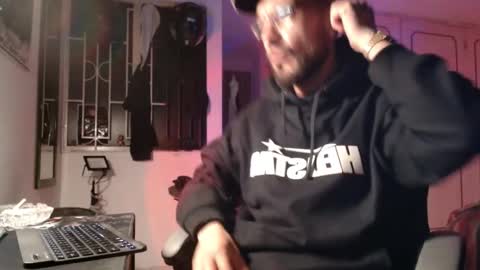 Snapshot of malek_xarx chatting on March 3, 2026, 10:43 am malek_xarx online show from March 3, 2026, 10:43 am