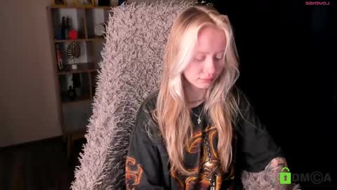 Snapshot of malenaernman chatting on November 5, 2025, 9:42 am Malena online show from November 5, 2025, 9:42 am