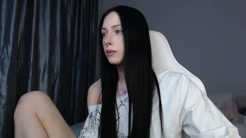 piu online show from March 18, 2026, 4:54 pm