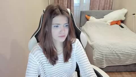 Malia online show from December 12, 2024, 12:01 pm