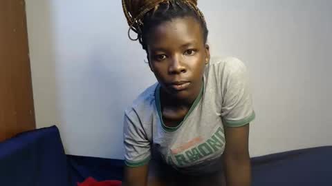 lati online show from December 1, 2025, 12:04 am