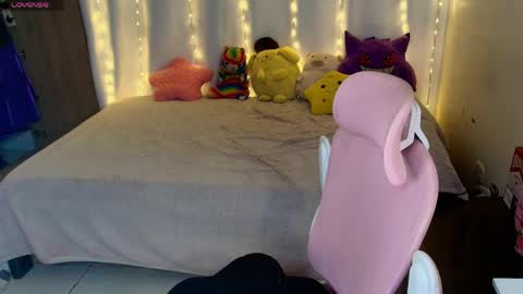 maliciaxpoison online show from June 8, 2026, 2:23 am