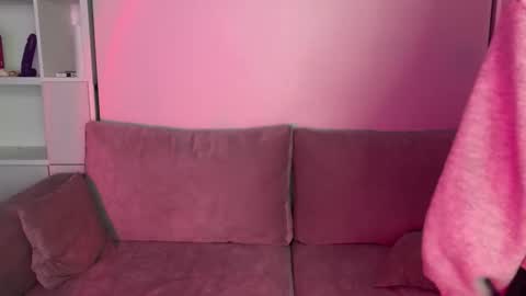 Snapshot of maliinka chatting on October 1, 2025, 6:36 pm Malinka online show from October 1, 2025, 6:36 pm