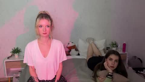 Snapshot of maliinka chatting on October 5, 2025, 6:28 pm Malinka online show from October 5, 2025, 6:28 pm