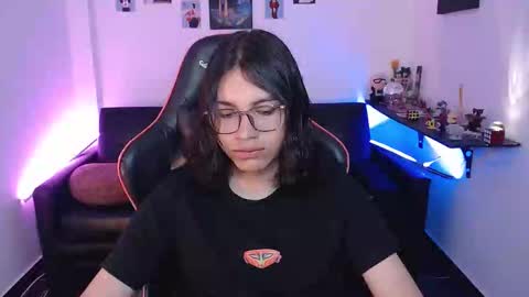 Snapshot of malik_harrison_ chatting on October 17, 2025, 3:03 pm Malik online show from October 17, 2025, 3:03 pm