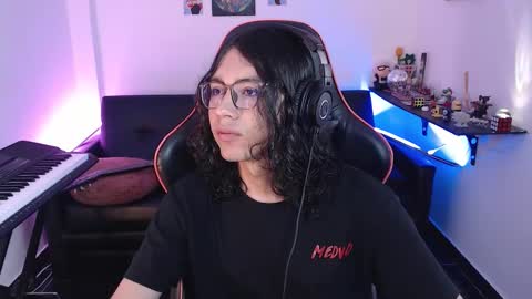 Snapshot of malik_harrison_ chatting on October 31, 2025, 4:52 pm Malik online show from October 31, 2025, 4:52 pm