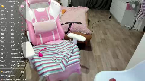 Snapshot of malina_lovely chatting on October 24, 2025, 1:03 am malina_lovely online show from October 24, 2025, 1:03 am