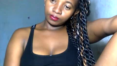 malinah01 online show from December 6, 2024, 7:01 pm