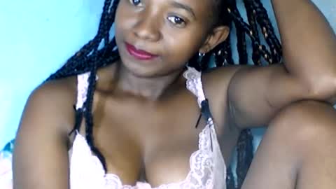 malinah01 online show from December 11, 2024, 12:44 am
