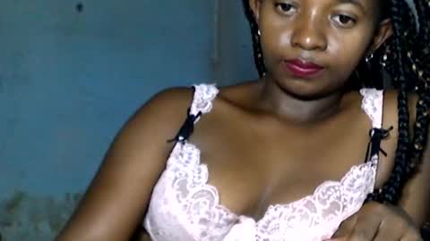 malinah01 online show from December 11, 2024, 4:39 am