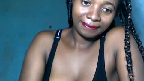 malinah01 online show from December 19, 2024, 4:24 pm